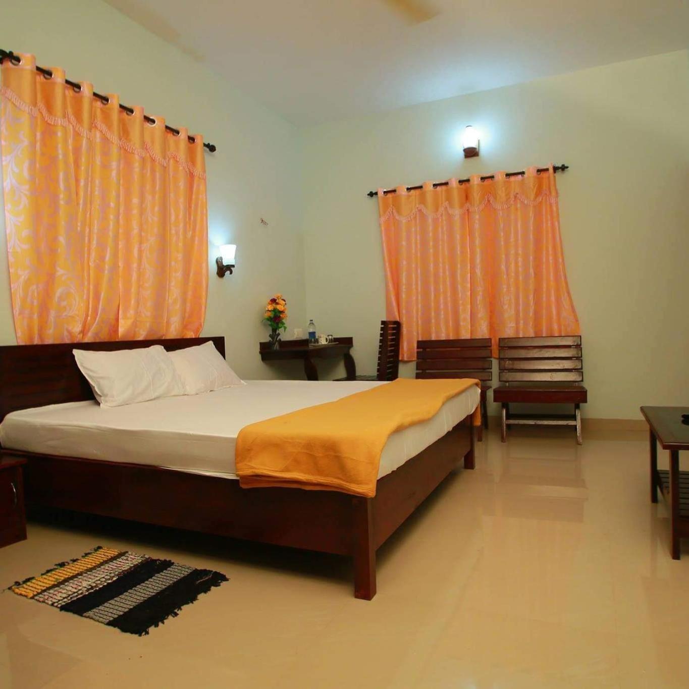 Pkn Homestay Thekkady Kumily Extérieur photo