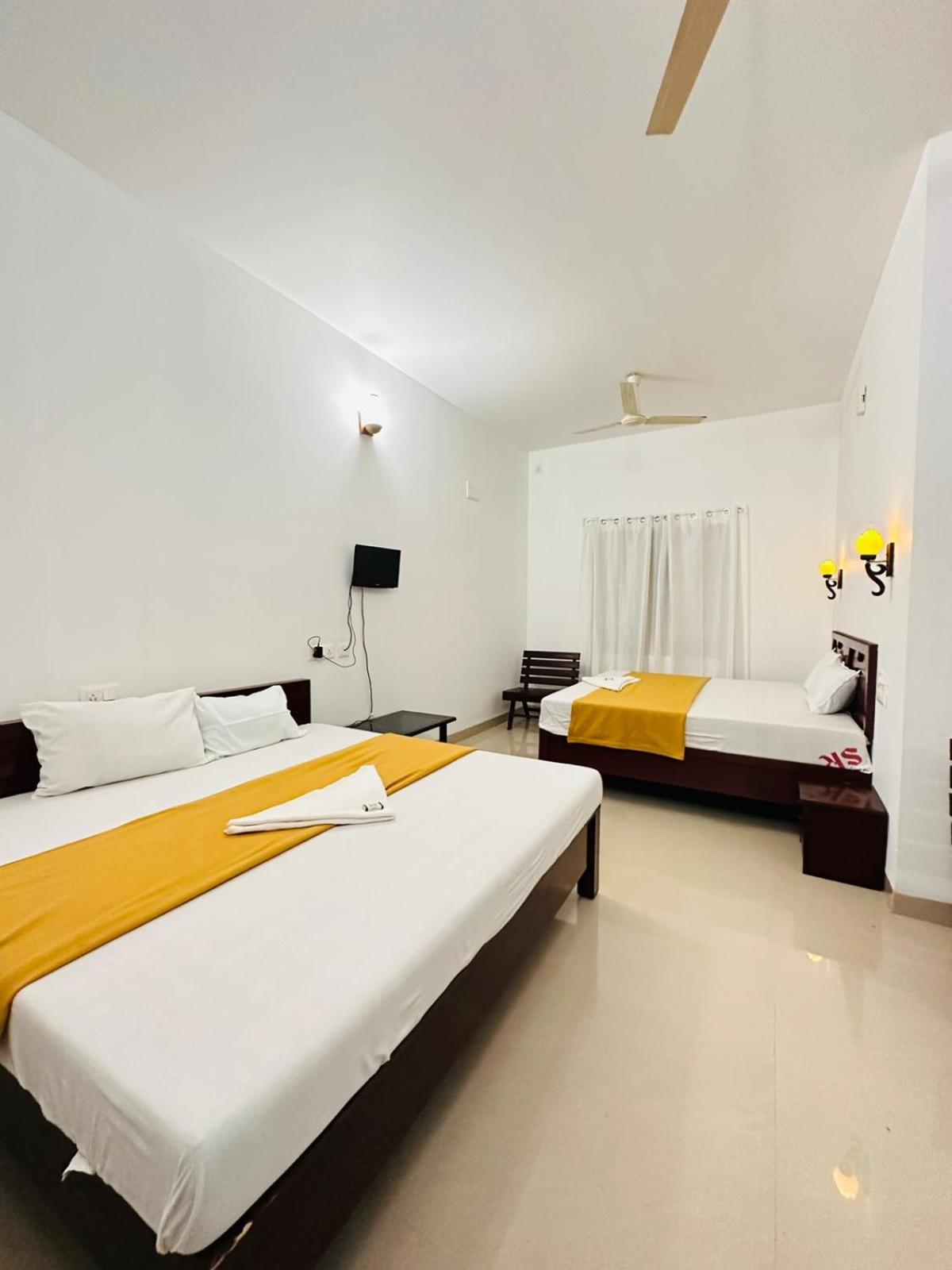 Pkn Homestay Thekkady Kumily Extérieur photo